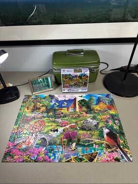 Colorful Cottage Puzzle 1000-Piece Jigsaw